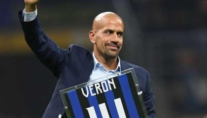 贝隆：尽管外界存在质疑，但我仍看好国米击败尤文，我们拭目以待